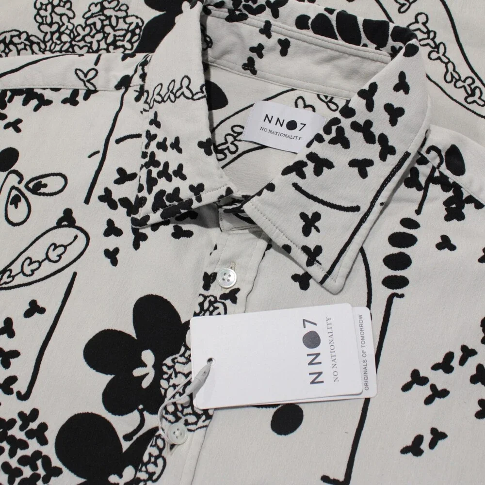 No Nationality NWT Hans Casual Button Down Shirt Size Medium in Ecru & Black